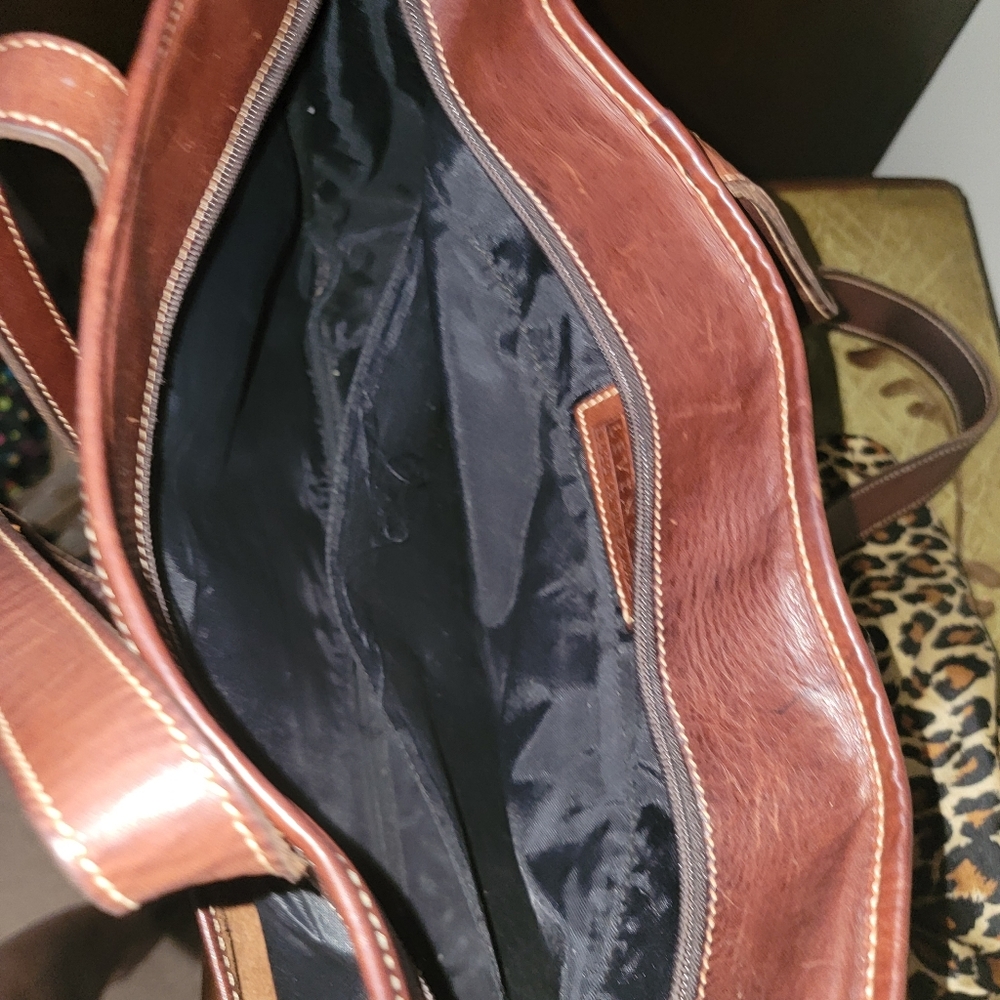 LEVENGER GENUINE LEATHER BAG - Picture 3 of 3